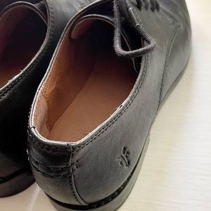 Frye black leather shoes 7.5